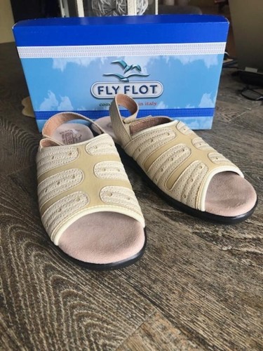 Women fly flot - flot, newport